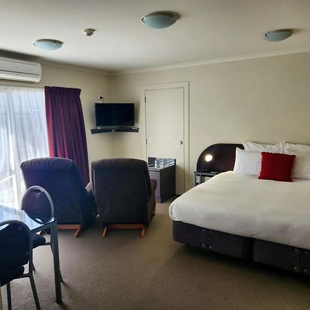 B-Ks Premier Motel Palmerston North Bagian luar foto
