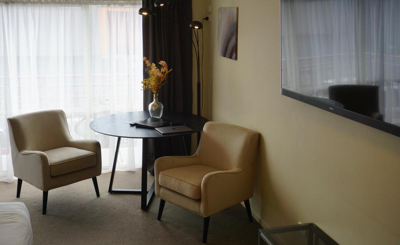 B-Ks Premier Motel Palmerston North Bagian luar foto