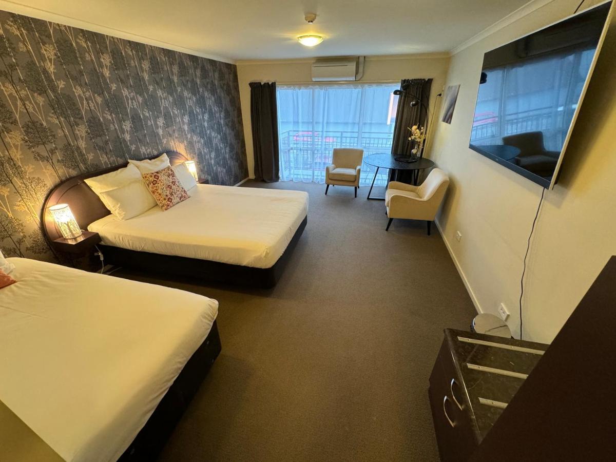 B-Ks Premier Motel Palmerston North Bagian luar foto