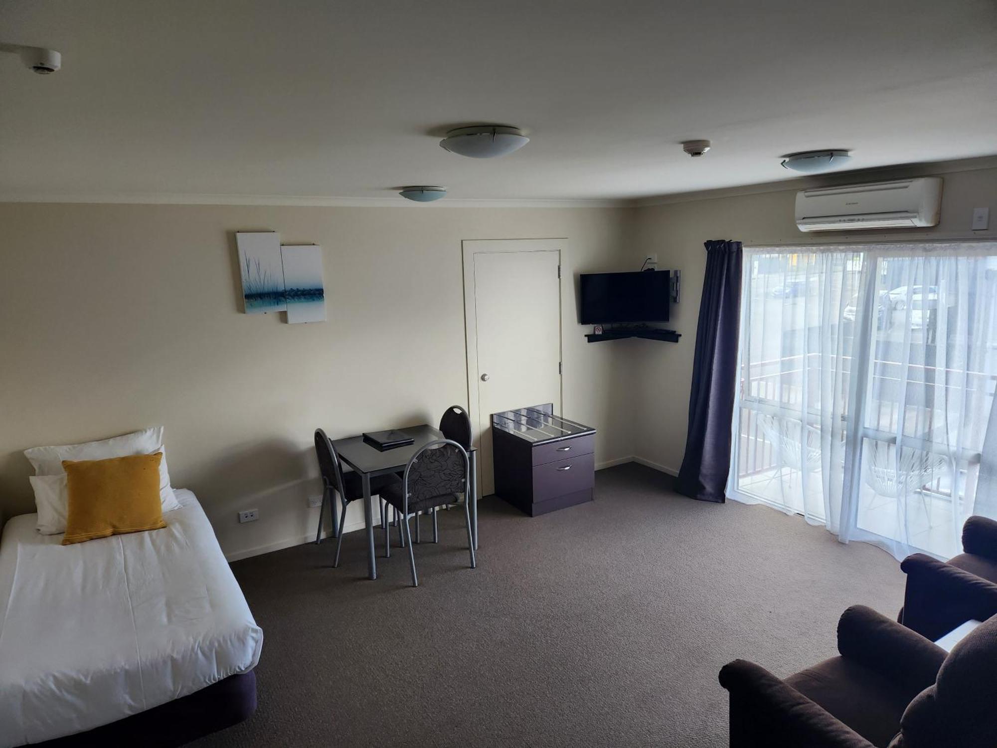 B-Ks Premier Motel Palmerston North Bagian luar foto