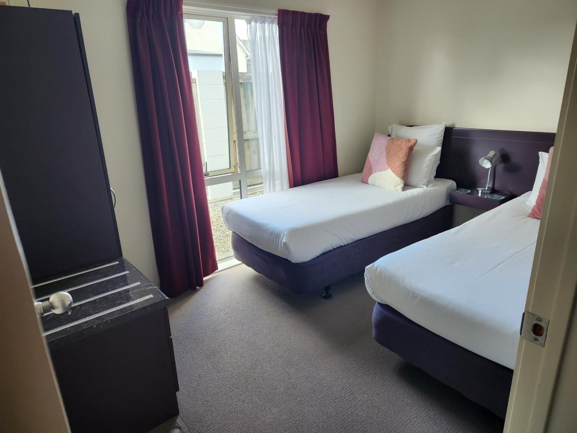 B-Ks Premier Motel Palmerston North Bagian luar foto