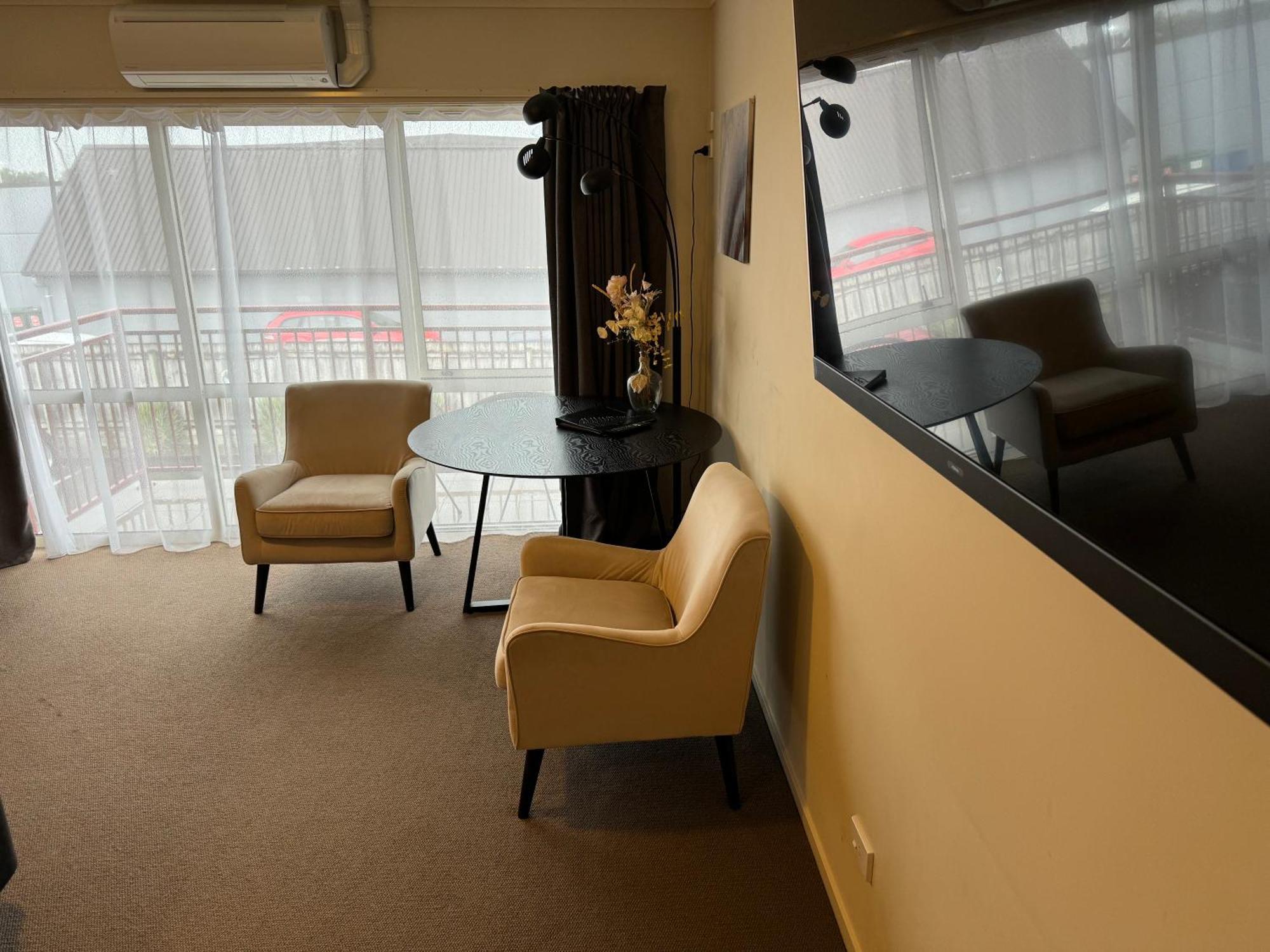 B-Ks Premier Motel Palmerston North Bagian luar foto