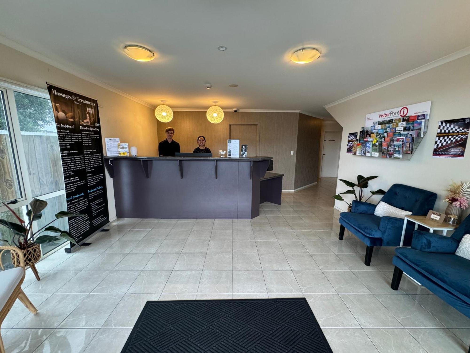B-Ks Premier Motel Palmerston North Bagian luar foto