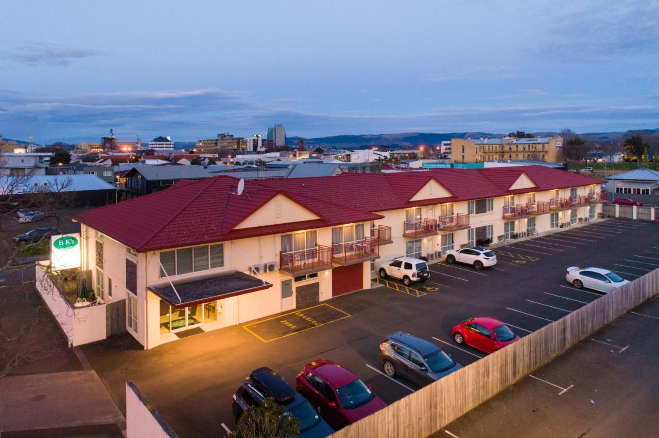 B-Ks Premier Motel Palmerston North Bagian luar foto